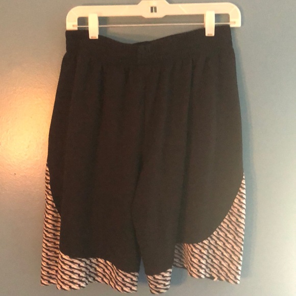 Nike Shorts - Picture 2 of 2